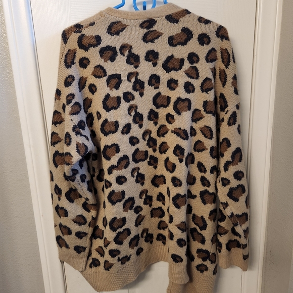 Hayden leopard print cardigan size M/L - Picture 5 of 6